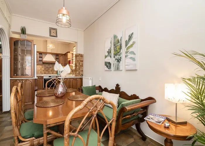 Mare Nostrum Seafront Apartment, By Zantewize *