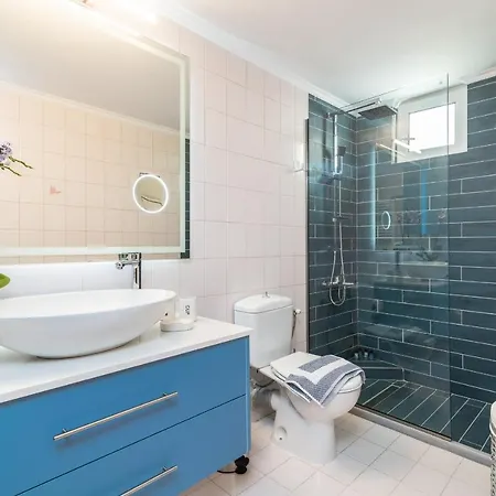 Mare Nostrum Seafront Apartment, By Zantewize Apartament Zakintos