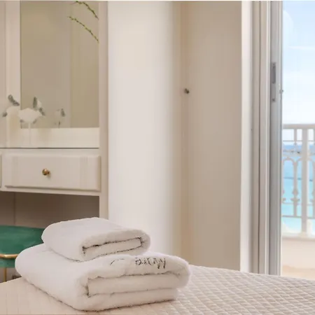 Mare Nostrum Seafront Apartment, By Zantewize * Ζάκυνθος Πόλη