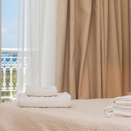 Διαμέρισμα Mare Nostrum Seafront Apartment, By Zantewize *